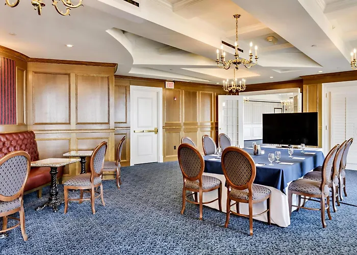 Madison Beach Hotel, Curio Collection By Hilton